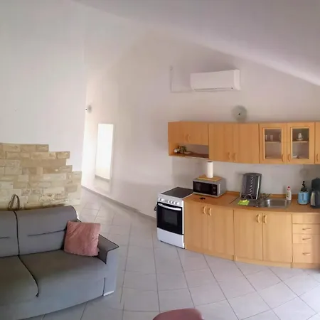 Juras 2 * Sibenik